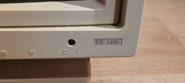 TWE PX-14SL 14" CRT Monitor – Retro VGA Kleurenscherm