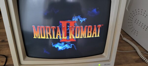 TWE PX-14SL 14" CRT Monitor – Retro VGA Kleurenscherm