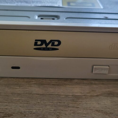 Lite-On LTD-122 Intern DVD-ROM Drive – 5,25″ IDE, OEM