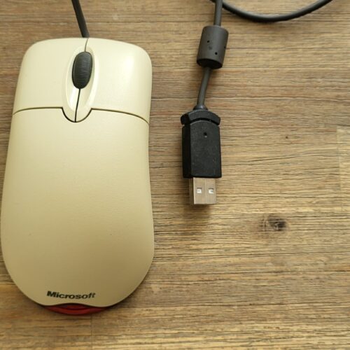 Microsoft Wheel Mouse Optical – USB & PS/2 – Retro Muis (X08-18741)