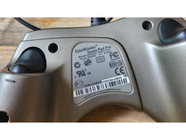 20240803_133515 Microsoft SideWinder Game Pad Pro USB – Model X04-63237 (Vintage PC Gamepad)