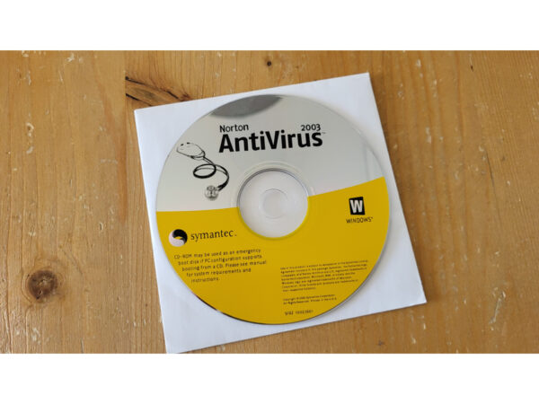 Norton AntiVirus 2003 – Symantec (Windows)