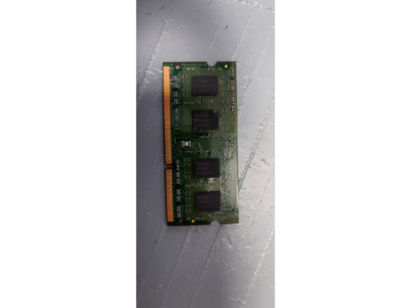 Nanya 4 GB DDR3L SO-DIMM Laptop RAM (PC3L-12800S, 1600 MHz, 1Rx8, 1.35 V)