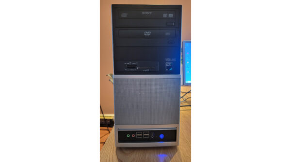 ASUS V3-M2A690G Desktop PC met AMD 690G Chipset en Athlon X2