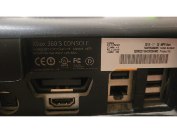 20251016_231333 Xbox 360 S Model 1439 Console met 7 Games