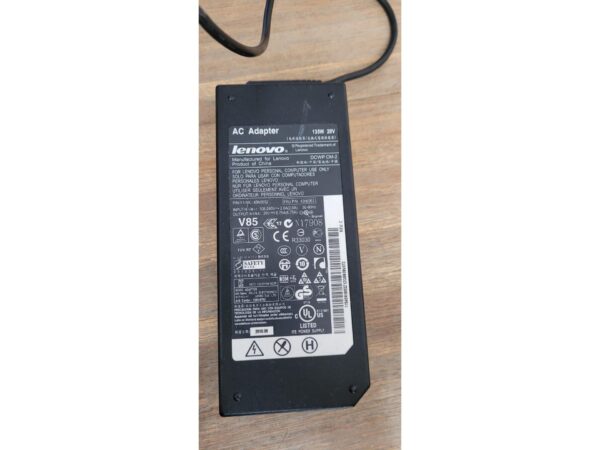 Lenovo 45N0052 AC Adapter 135W 20V 6.75A Zwart